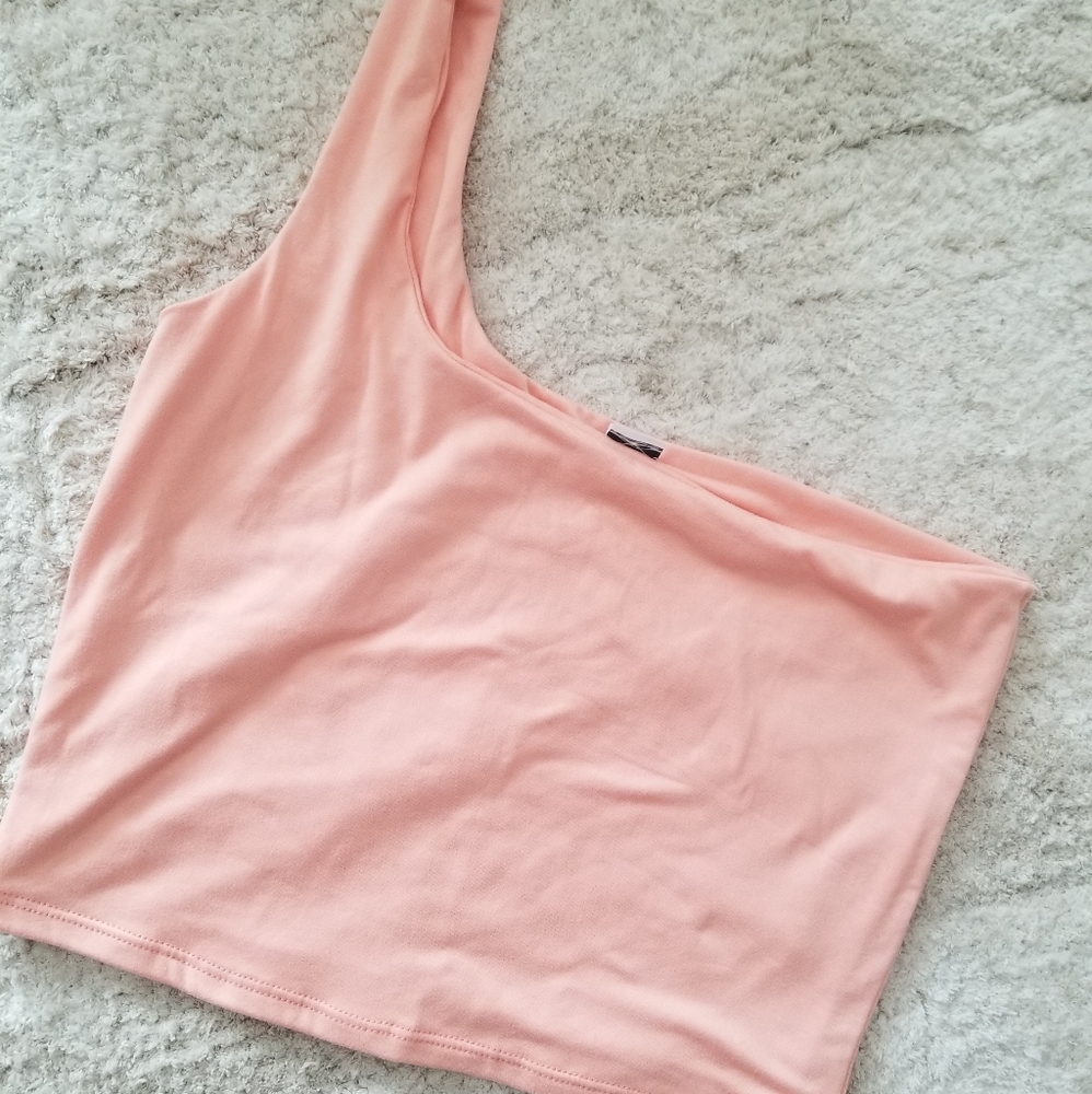 New one shoulder crop top